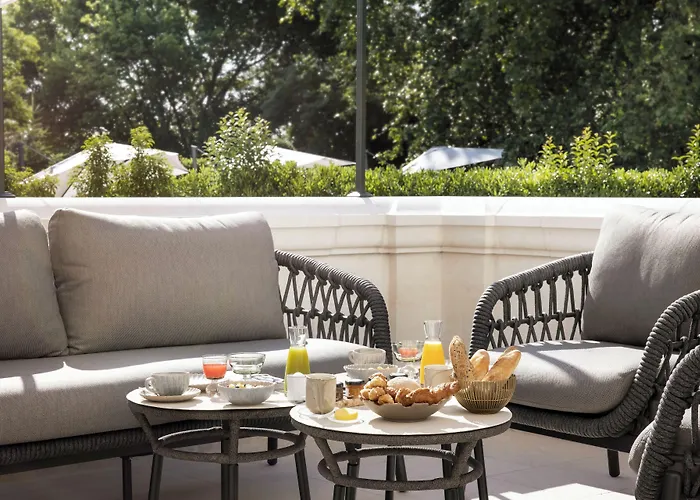 Hotel La Nauve - Et Jardin *