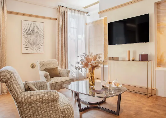 Hotel La Nauve - Et Jardin *