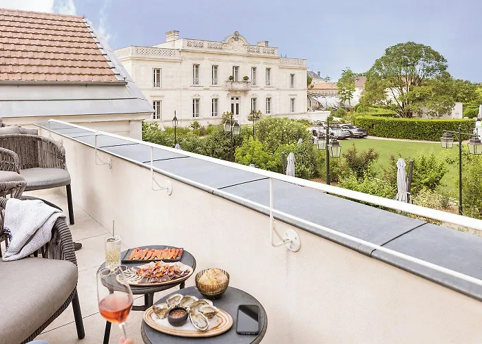 La Nauve - Et Jardin Hotel *